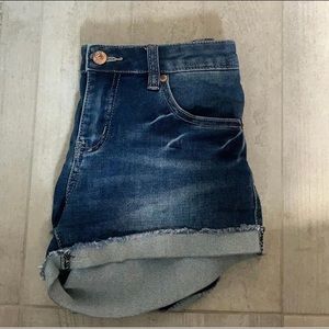 BLUE JEAN SHORTS